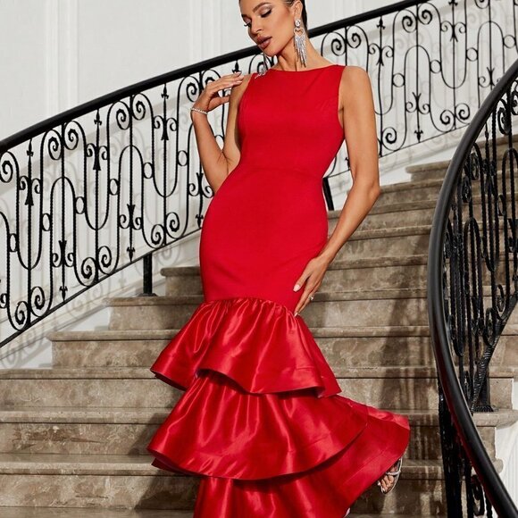 Red Preppy Womens Evening Dress With Tiered Hem And Patchwork Fabric - Picture 4 of 5